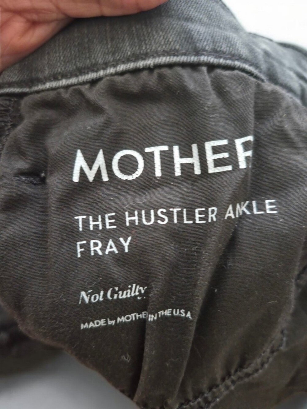 MOTHER The Hustler Ankle Fray Not Guilty Black High Rise Fray Hem Jeans Size 27 - Picture 8 of 10
